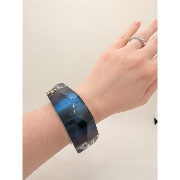 Alexis Bittar Large Graduated Blue Iridescent Faceted Bangle Bracelet Size 8" - Picture 1 of 8